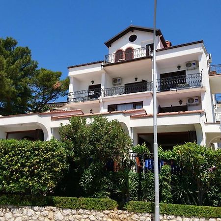 Pansion Klaudija Panzió Crikvenica Kültér fotó